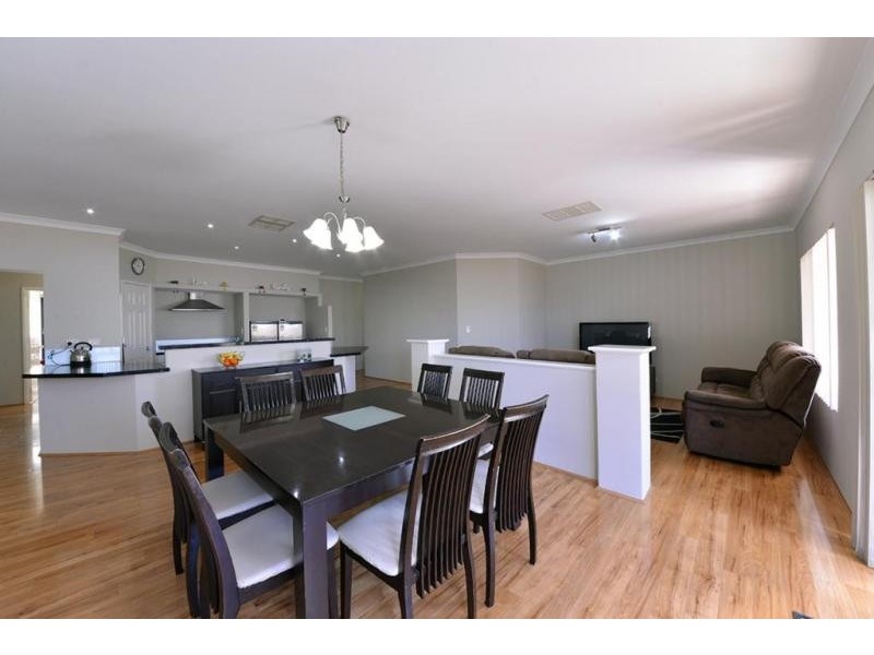 54 Yandella Promenade, Tapping WA 6065