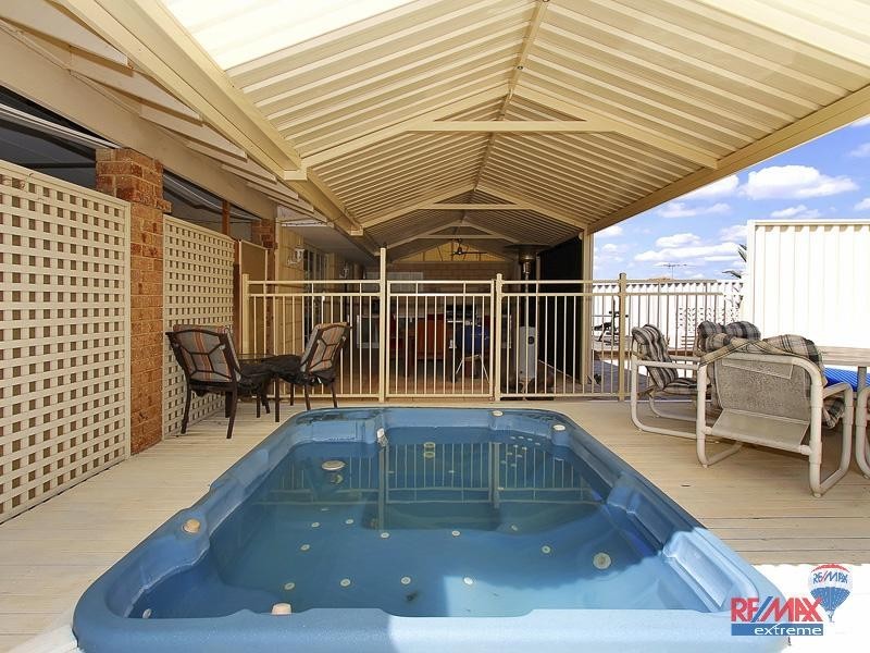 7 Glasgow Court, Kinross WA 6028