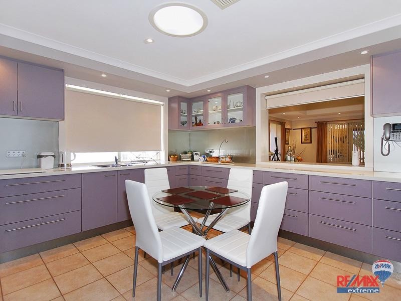 7 Glasgow Court, Kinross WA 6028