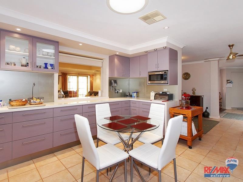 7 Glasgow Court, Kinross WA 6028