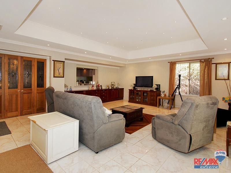 7 Glasgow Court, Kinross WA 6028