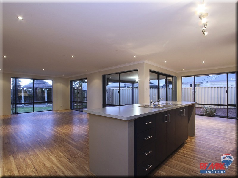 10 Loyola Green, Butler WA 6036