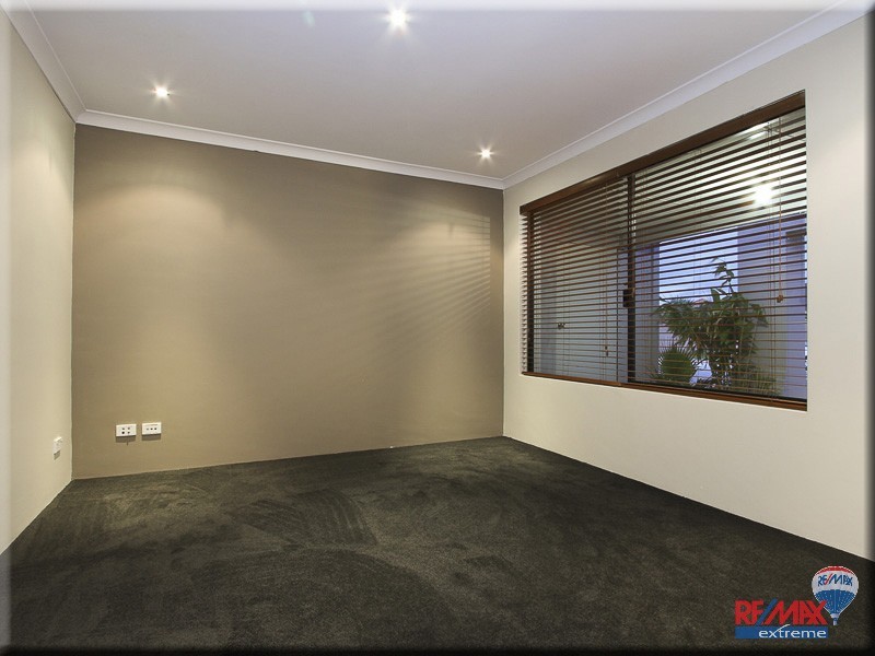 10 Loyola Green, Butler WA 6036