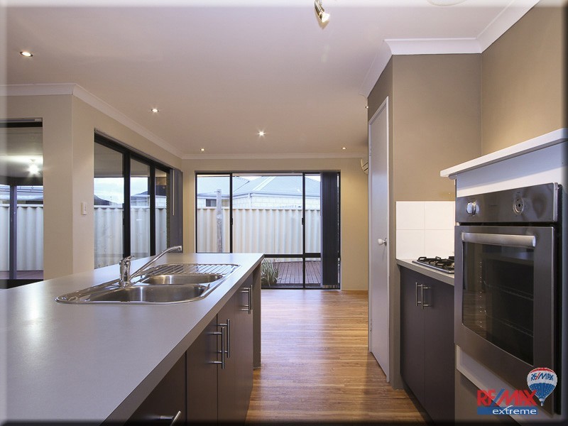 10 Loyola Green, Butler WA 6036