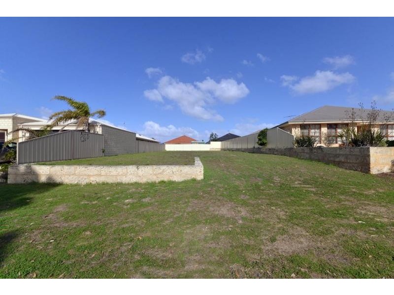 154 St Stephens Crescent, Tapping WA 6065