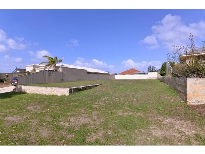 154 St Stephens Crescent, Tapping WA 6065