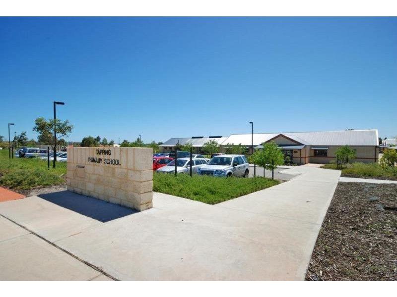 154 St Stephens Crescent, Tapping WA 6065