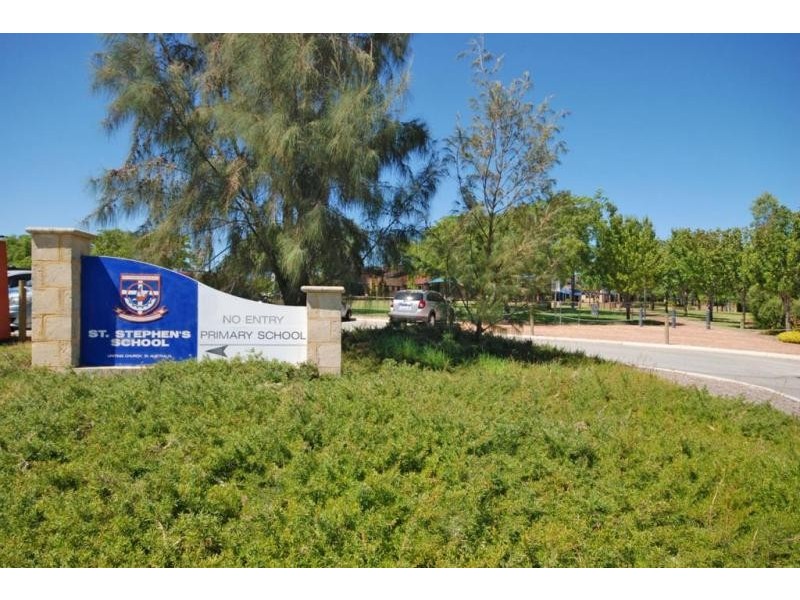 154 St Stephens Crescent, Tapping WA 6065