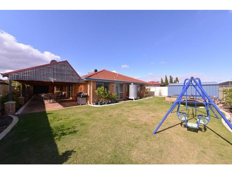53 Brightlands Circuit, Carramar WA 6031