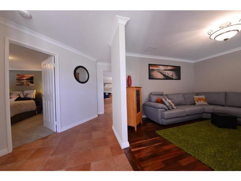 53 Brightlands Circuit, Carramar WA 6031