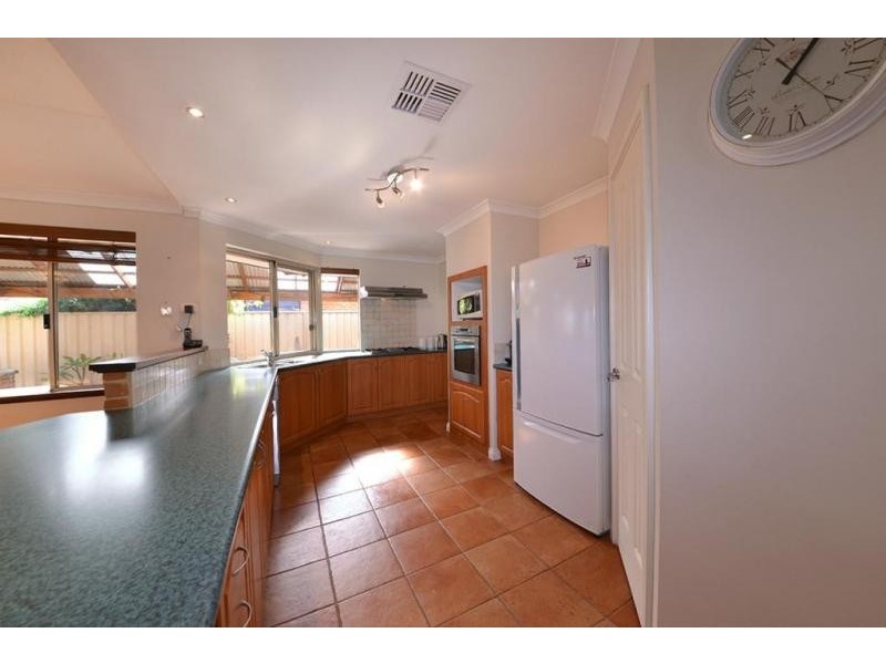 53 Brightlands Circuit, Carramar WA 6031