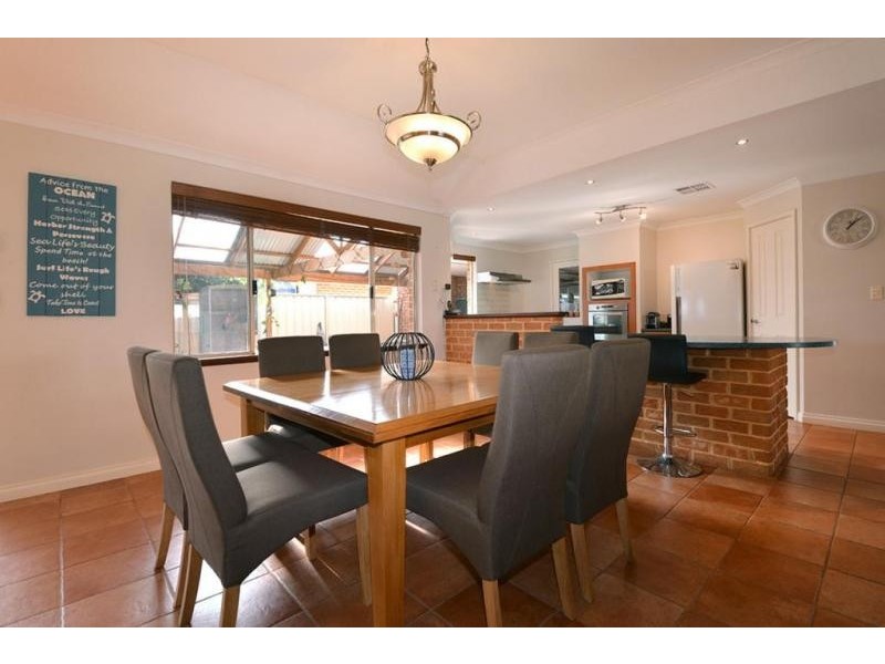 53 Brightlands Circuit, Carramar WA 6031