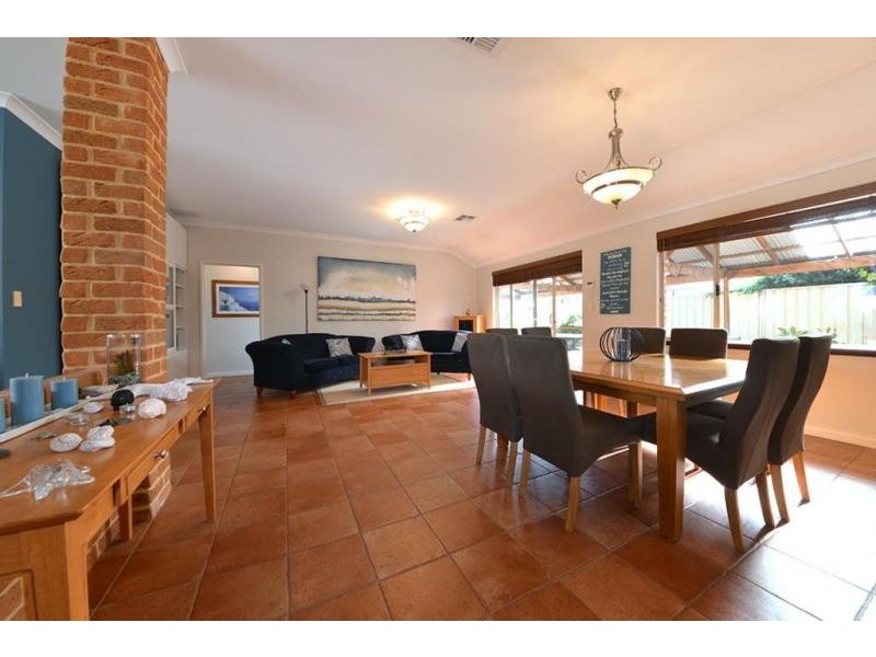 53 Brightlands Circuit, Carramar WA 6031