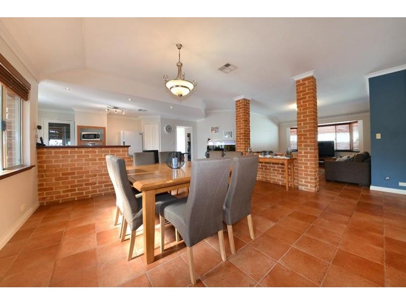 53 Brightlands Circuit, Carramar WA 6031