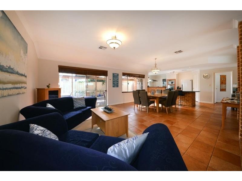 53 Brightlands Circuit, Carramar WA 6031