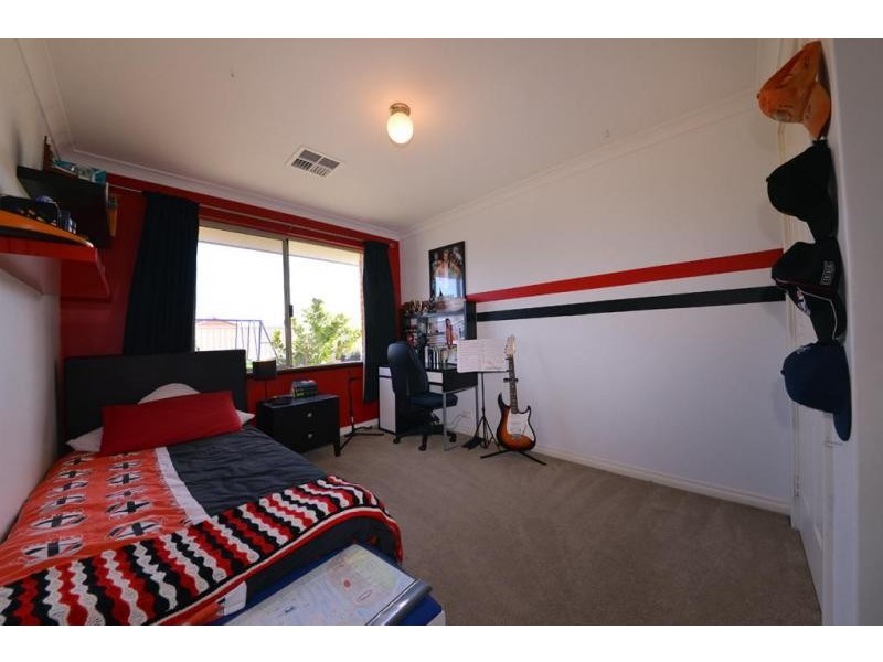 53 Brightlands Circuit, Carramar WA 6031