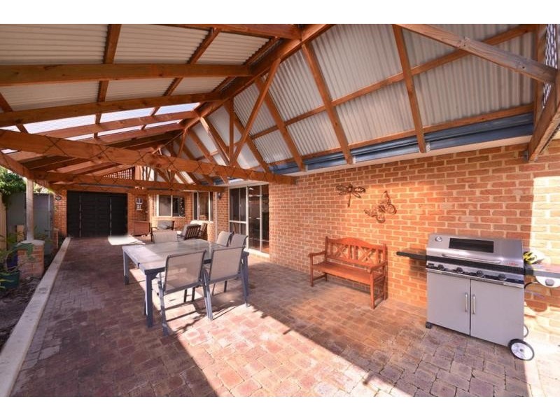53 Brightlands Circuit, Carramar WA 6031
