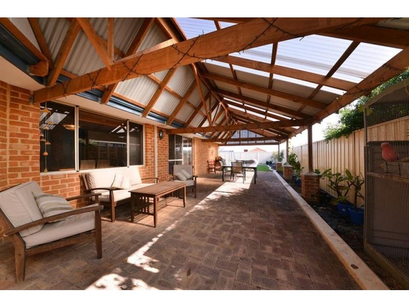 53 Brightlands Circuit, Carramar WA 6031