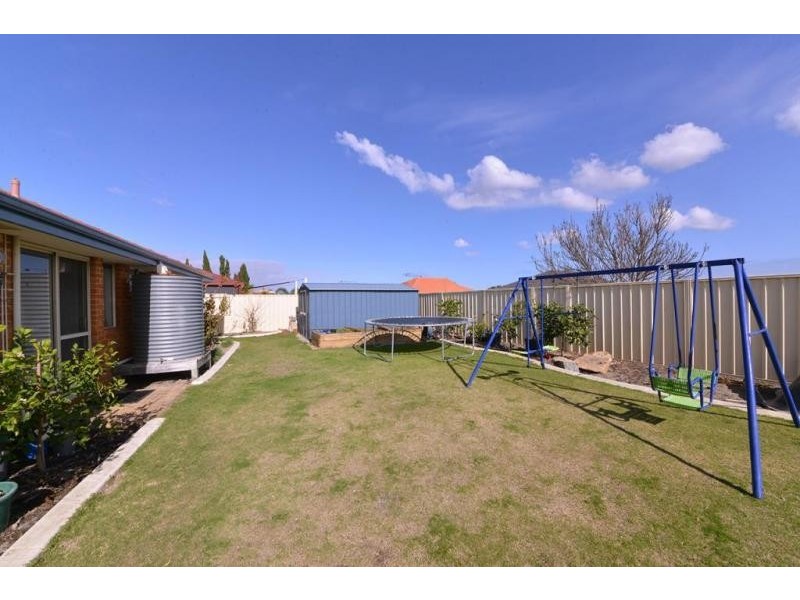 53 Brightlands Circuit, Carramar WA 6031