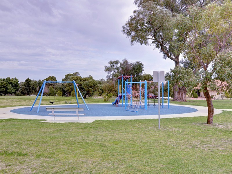 3 Verteramo Way, Hocking WA 6065