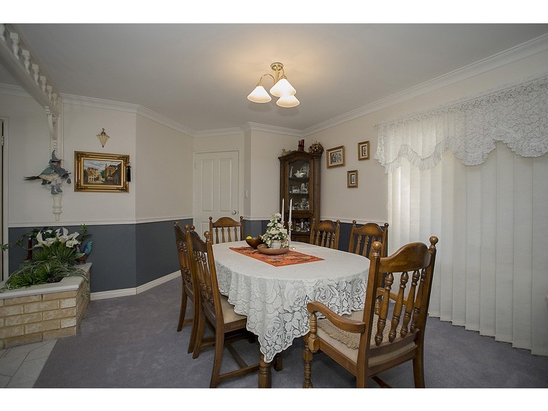 33 Greenhaven Glade, Carramar WA 6031