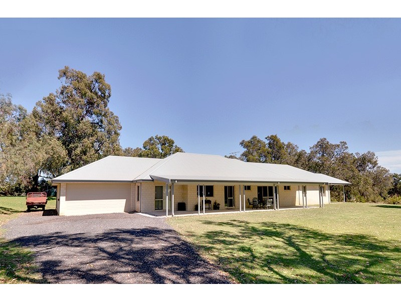 69 Hancock Place, Gingin WA 6503