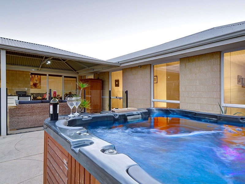 22 Hopewell Pass, Carramar WA 6031