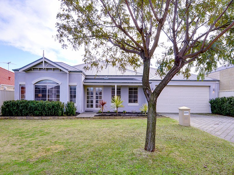 32 Kippilaw Loop, Carramar WA 6031