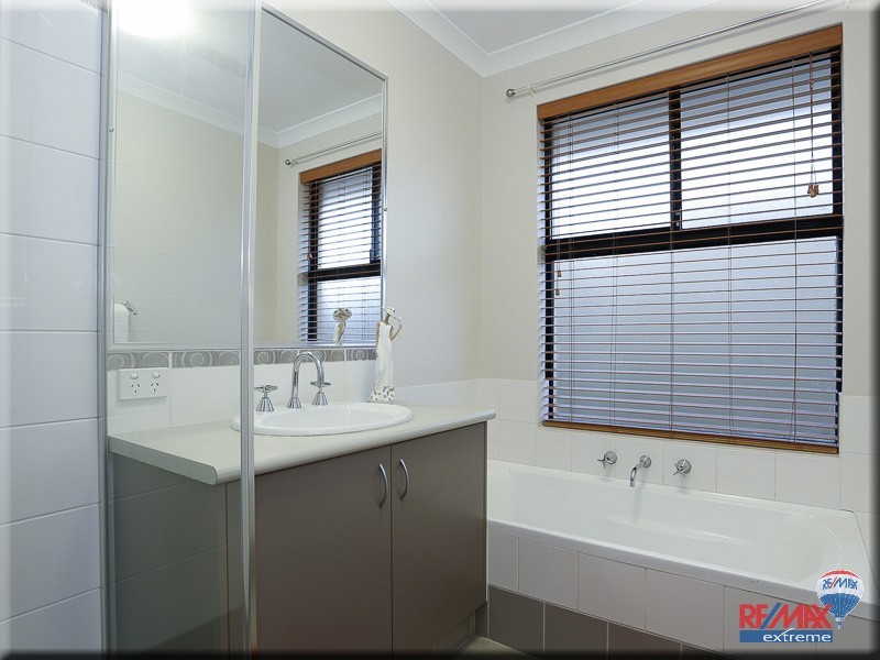 123 Landbeach Blvd, Butler WA 6036