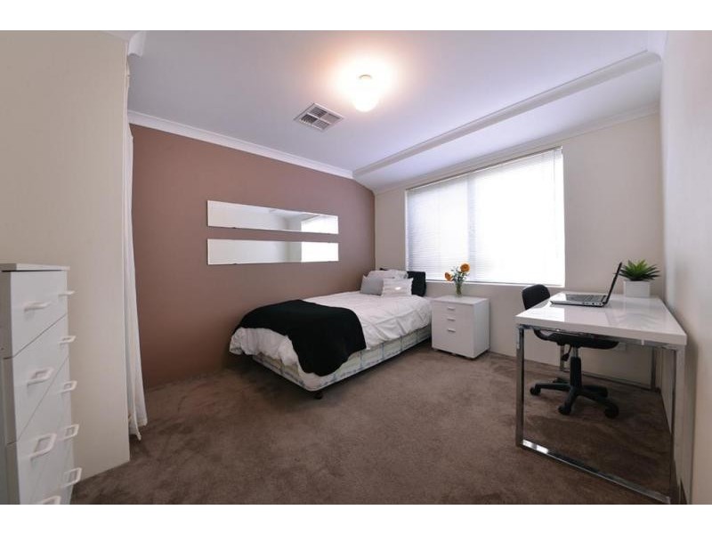 3 Provost Way, Tapping WA 6065