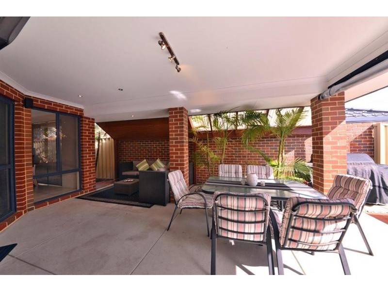 3 Provost Way, Tapping WA 6065