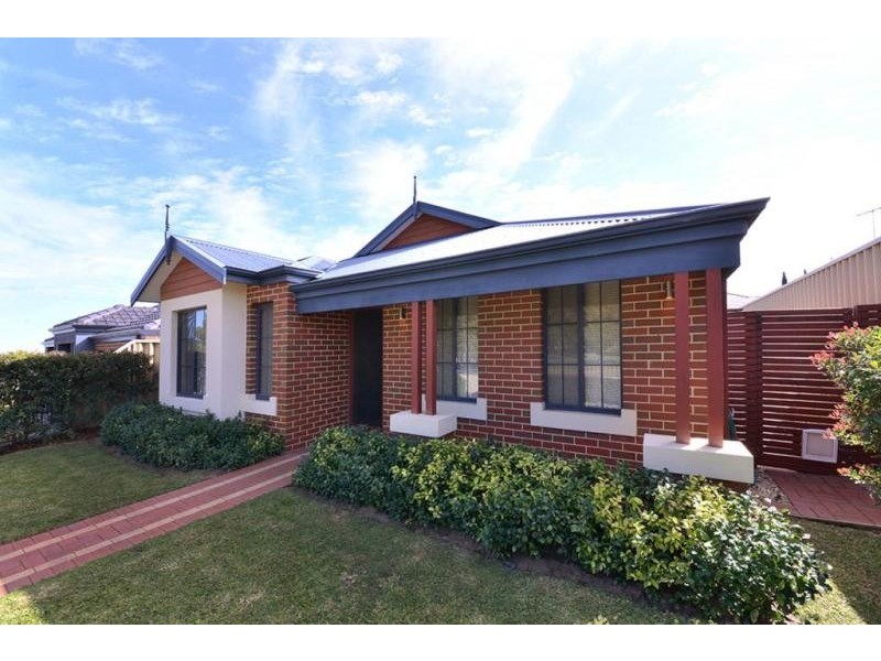 3 Provost Way, Tapping WA 6065