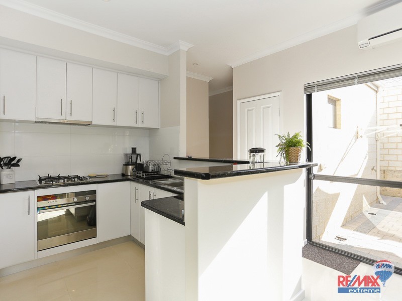 3/24 Santa Rosalia Vista, Sinagra WA 6065