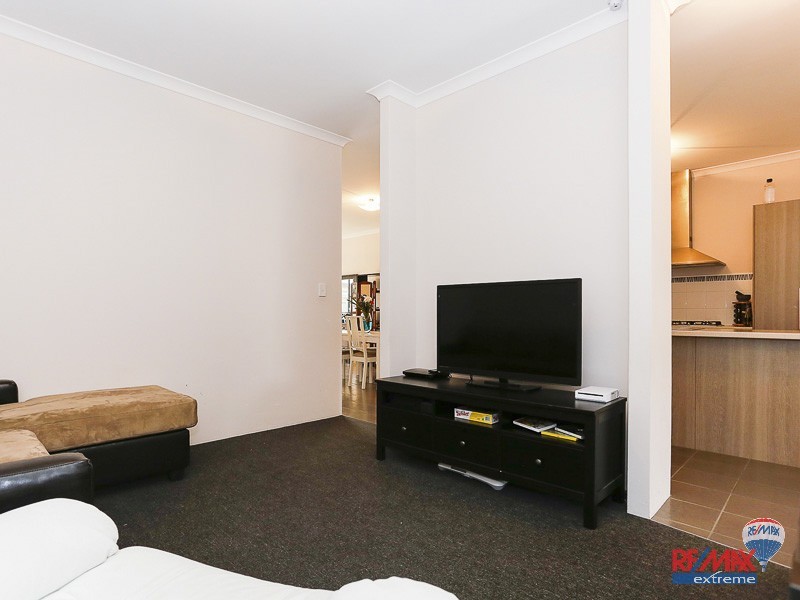 30 Sawtooth Bend, Banksia Grove WA 6031