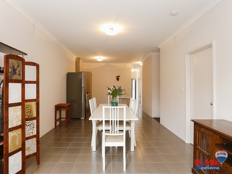 30 Sawtooth Bend, Banksia Grove WA 6031