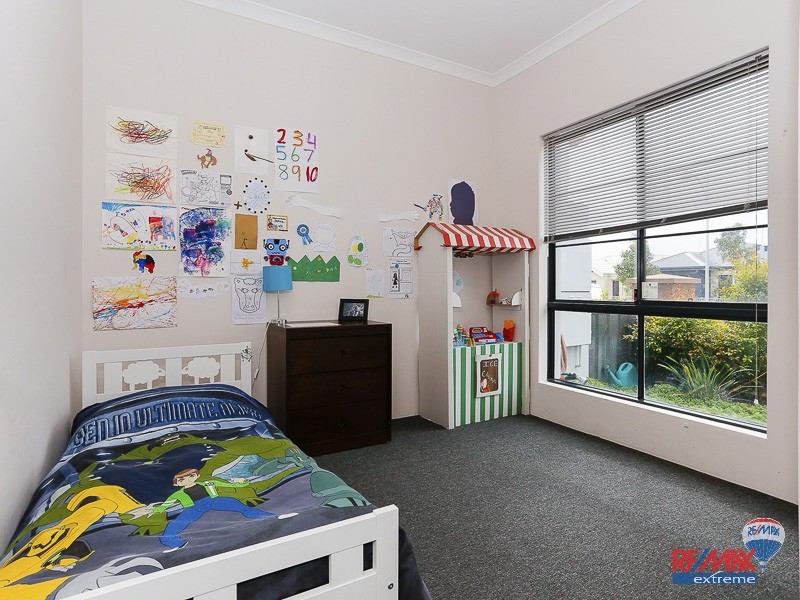 30 Sawtooth Bend, Banksia Grove WA 6031