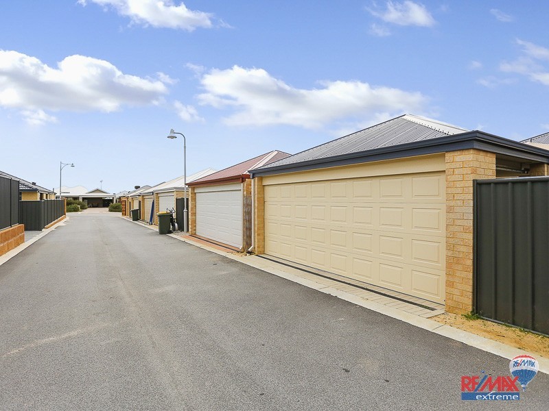 30 Sawtooth Bend, Banksia Grove WA 6031