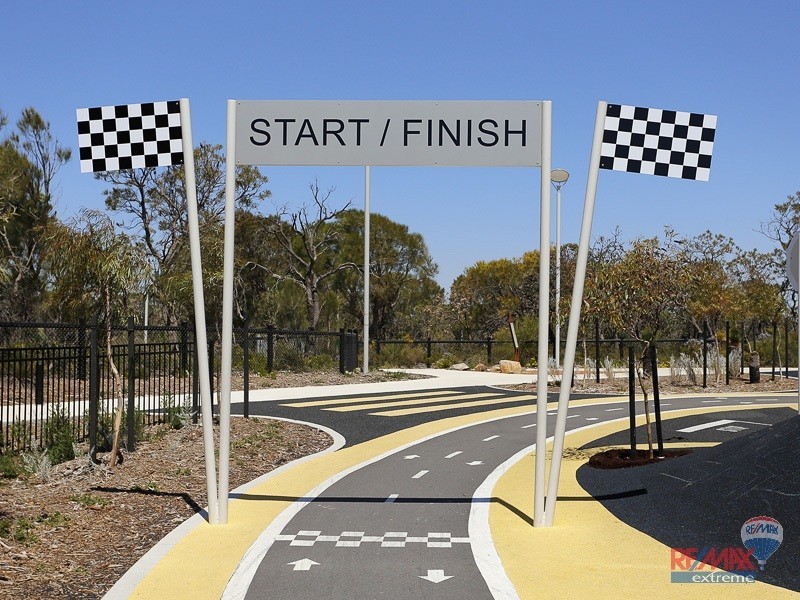 30 Sawtooth Bend, Banksia Grove WA 6031