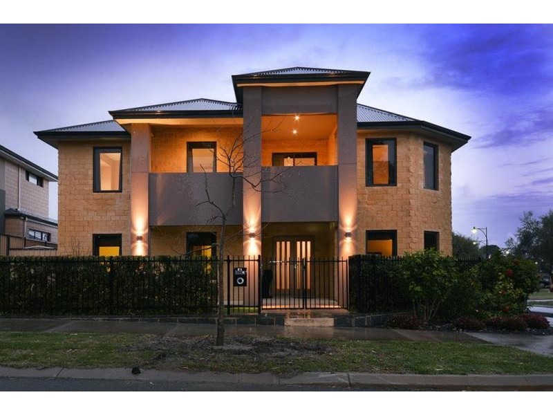 65 Nankeen Circle, Tapping WA 6065