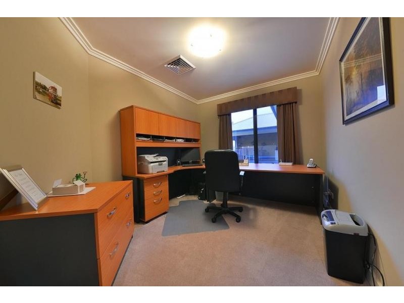 65 Nankeen Circle, Tapping WA 6065