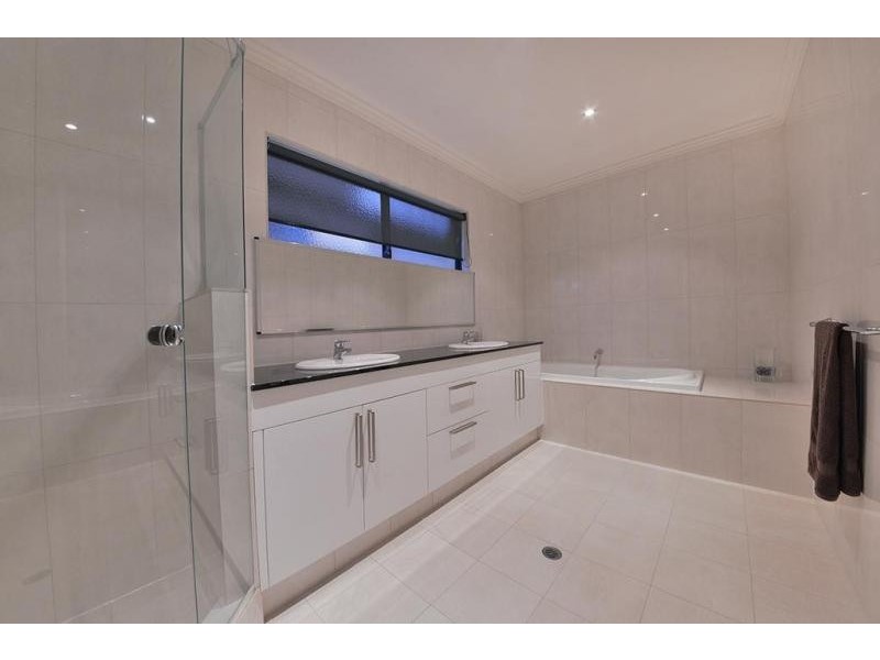 65 Nankeen Circle, Tapping WA 6065