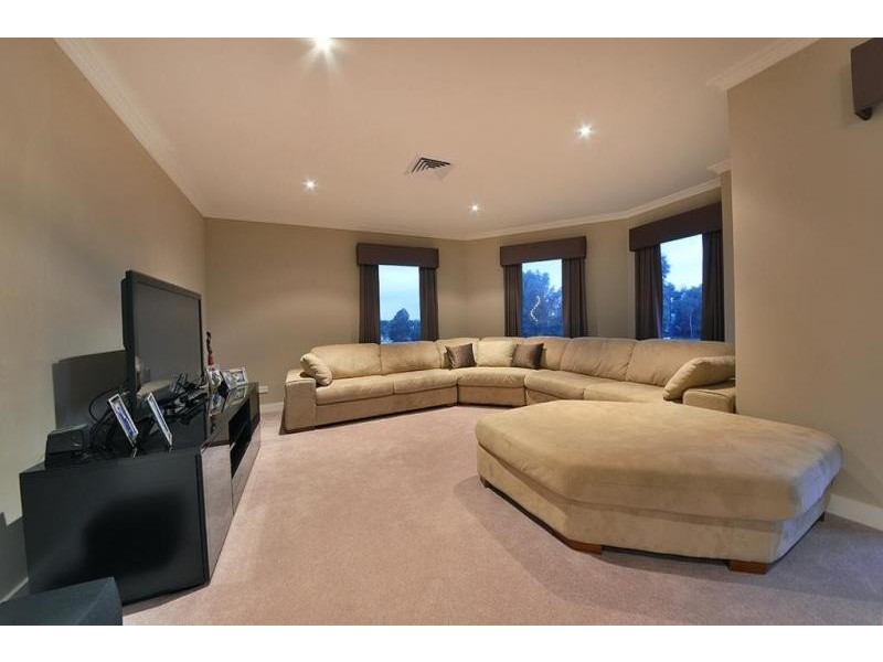 65 Nankeen Circle, Tapping WA 6065