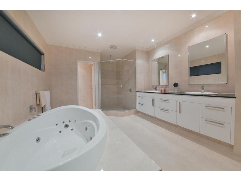 65 Nankeen Circle, Tapping WA 6065