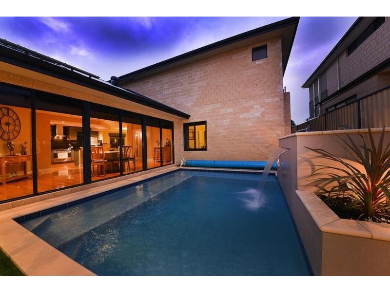 65 Nankeen Circle, Tapping WA 6065