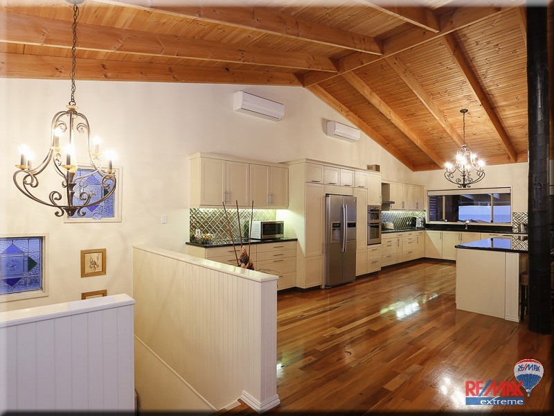 14 Teraglin Vista, Yanchep WA 6035