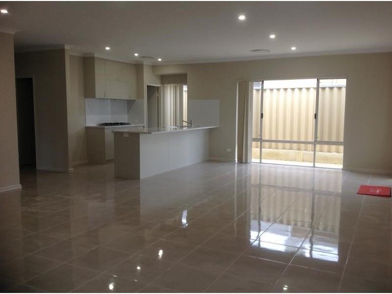 12 Altrincham Grove, Butler WA 6036