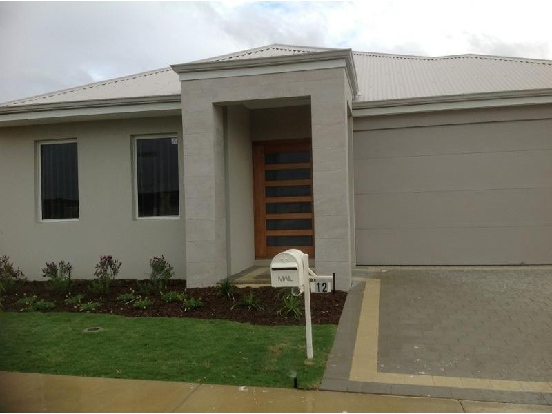 12 Altrincham Grove, Butler WA 6036