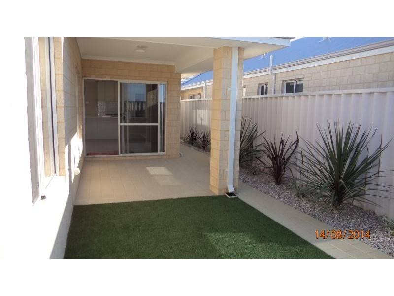 14 Altrincham Grove, Butler WA 6036