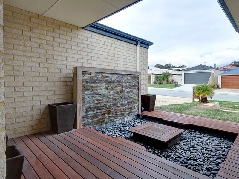 17 Pintabona Drive, Sinagra WA 6065