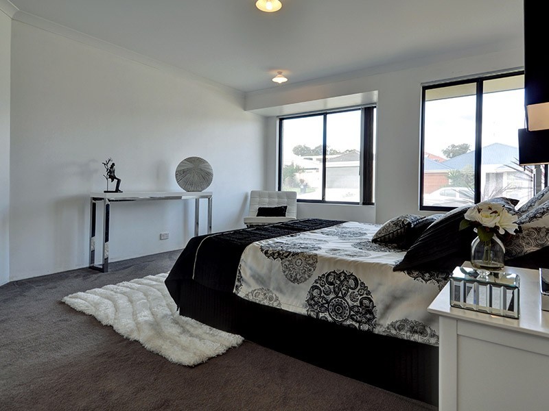 17 Pintabona Drive, Sinagra WA 6065